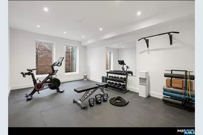648 Falmouth Avenue, Paramus, NJ 07652 - Photo 25
