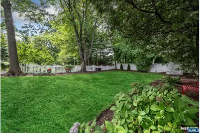 16 Abbington Terrace, Glen Rock, NJ 07452 - Photo 3
