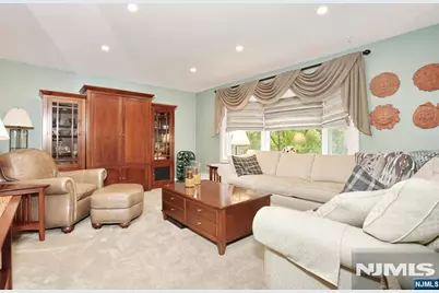 75 Hiawatha Boulevard, Oakland, NJ 07436 - Photo 5