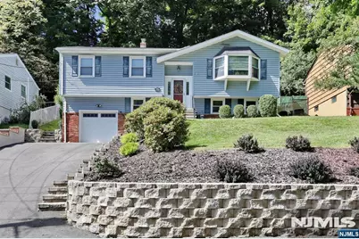 75 Hiawatha Boulevard, Oakland, NJ 07436 - Photo 3