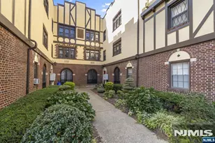 20 Garber C8, Ridgewood, NJ 07450 - Photo 1