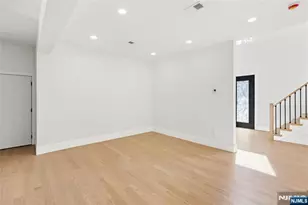 35 Harvey St, Closter, NJ 07624 - Photo 7