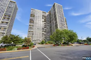 200 Winston, Cliffside Park, NJ 07010 - Photo 1
