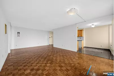 200 Winston, Cliffside Park, NJ 07010 - Photo 5