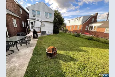 274 Green Avenue, Lyndhurst Township, NJ 07071 - Photo 15