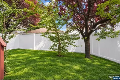 376 Aurora Avenue #B, Cliffside Park, NJ 07010 - Photo 27