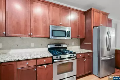 376 Aurora Avenue #B, Cliffside Park, NJ 07010 - Photo 23