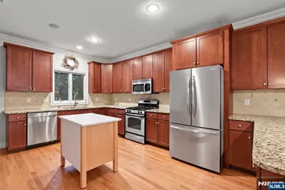 376 Aurora Avenue #B, Cliffside Park, NJ 07010 - Photo 21