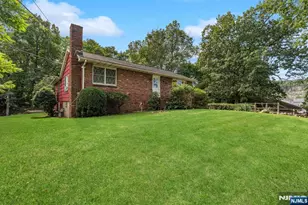 40 Broad St, Pompton Lakes, NJ 07442 - Photo 1