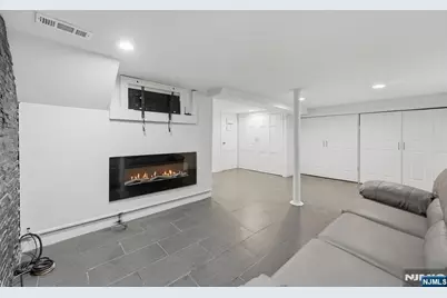 107 Palisade Avenue, Bergenfield, NJ 07621 - Photo 33