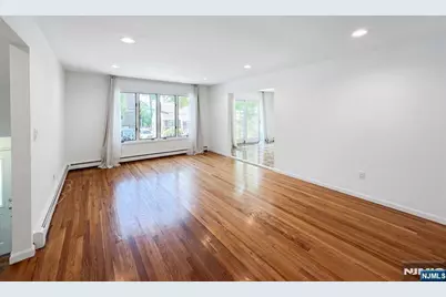 531 Day Avenue, Ridgefield, NJ 07657 - Photo 7