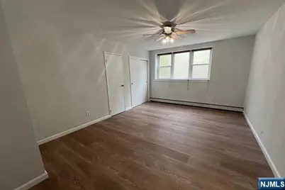 35 S Willow Street A2 #A2, Montclair, NJ 07042 - Photo 11