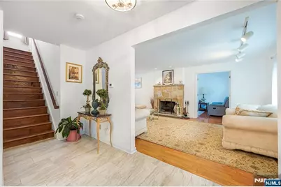 15 E Pierrepont Avenue, Rutherford, NJ 07070 - Photo 5