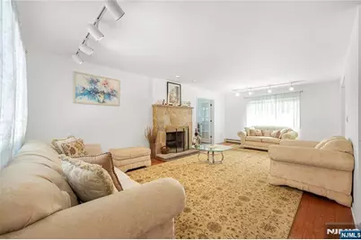 15 E Pierrepont Avenue, Rutherford, NJ 07070 - Photo 3