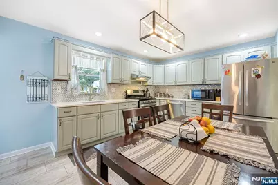 15 E Pierrepont Avenue, Rutherford, NJ 07070 - Photo 13