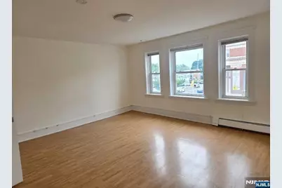 502 Broad Avenue 2Fl #2FL, Ridgefield, NJ 07657 - Photo 1