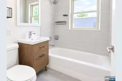 502 Broad Avenue 2Fl #2FL, Ridgefield, NJ 07657 - Photo 7