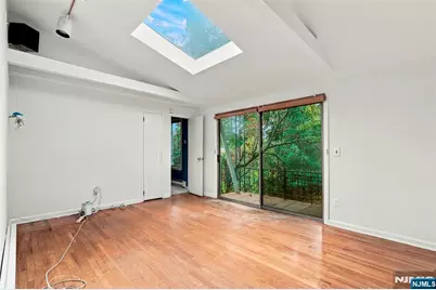 135 Voorhis Avenue, River Edge, NJ 07661 - Photo 23