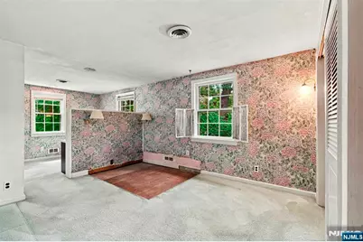 135 Voorhis Avenue, River Edge, NJ 07661 - Photo 21