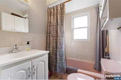 66 S Broadway, Saddle Brook Township, NJ 07663 - Photo 25