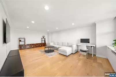 2200 N Central Road 11E #11E, Fort Lee, NJ 07024 - Photo 7