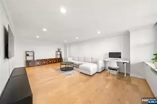 2200 N Central Road 11E, Fort Lee, NJ 07024 - Photo 7