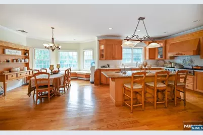 602 Grandview Terrace, Franklin Lakes, NJ 07417 - Photo 11