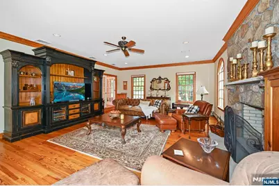 602 Grandview Terrace, Franklin Lakes, NJ 07417 - Photo 17