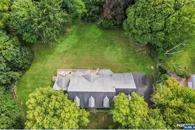 602 Grandview Terrace, Franklin Lakes, NJ 07417 - Photo 5