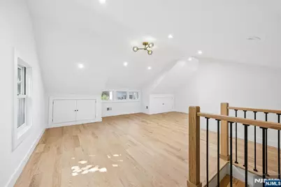 32 Oak Bend Road, West Orange Township, NJ 07052 - Photo 19