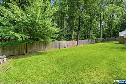 651 Floyd Street, Englewood Cliffs, NJ 07632 - Photo 17