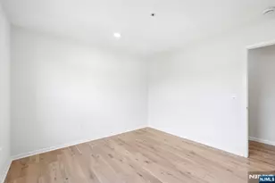 300 Schuyler Ave 16, Kearny, NJ 07032 - Photo 17