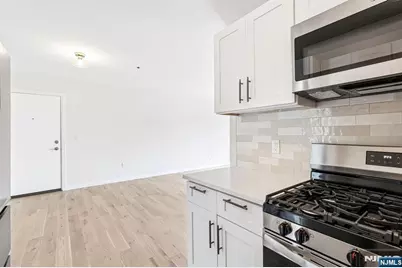 300 Schuyler Avenue 16 #16, Kearny, NJ 07032 - Photo 5