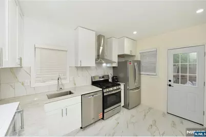 21 Spruce Avenue, Ridgefield Park, NJ 07660 - Photo 9