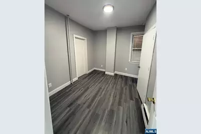 146-148 Leslie Street, Newark, NJ 07112 - Photo 11