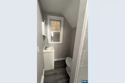 146-148 Leslie Street, Newark, NJ 07112 - Photo 13