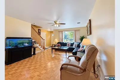 223 Merritt Avenue, Bergenfield, NJ 07621 - Photo 5