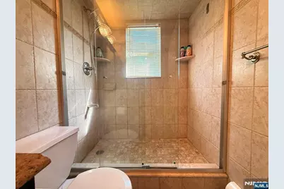 223 Merritt Avenue, Bergenfield, NJ 07621 - Photo 17