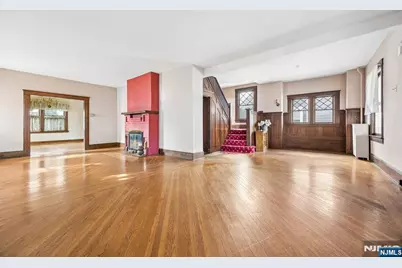 34 Hasbrouck Place, Rutherford, NJ 07070 - Photo 7