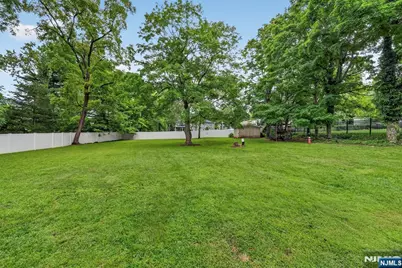 162 Hobart Gap Road, Livingston, NJ 07039 - Photo 17