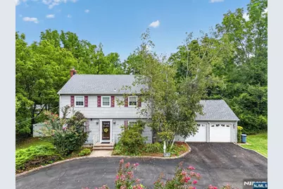 162 Hobart Gap Road, Livingston, NJ 07039 - Photo 3