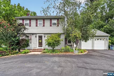 162 Hobart Gap Road, Livingston, NJ 07039 - Photo 5