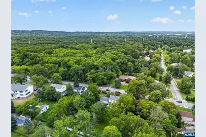 162 Hobart Gap Road, Livingston, NJ 07039 - Photo 15