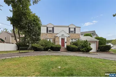 91 Frederick Place, Bergenfield, NJ 07621 - Photo 1