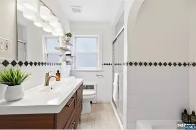 473 Oakdene Avenue, Cliffside Park, NJ 07010 - Photo 23