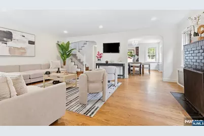 473 Oakdene Avenue, Cliffside Park, NJ 07010 - Photo 9