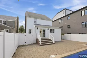 473 Oakdene Ave, Cliffside Park, NJ 07010 - Photo 37