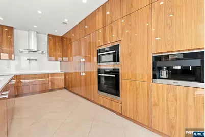 100 Carlyle Drive Villa P- 6 #VILLA P- 6, Cliffside Park, NJ 07010 - Photo 15