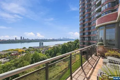 100 Carlyle Drive Villa P- 6 #VILLA P- 6, Cliffside Park, NJ 07010 - Photo 33