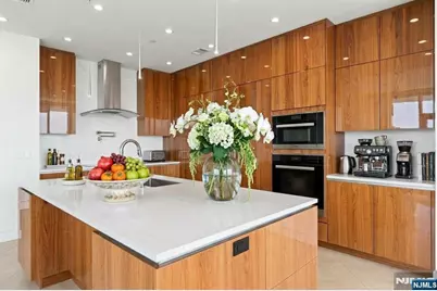 100 Carlyle Drive Villa P- 6 #VILLA P- 6, Cliffside Park, NJ 07010 - Photo 11